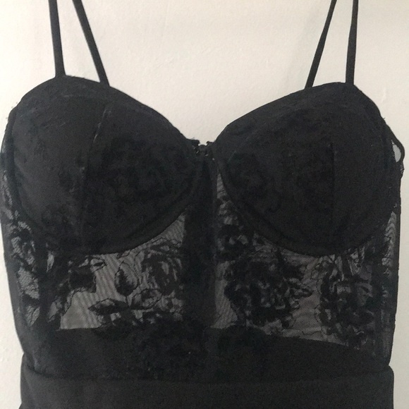 Black mesh romper - Picture 2 of 3